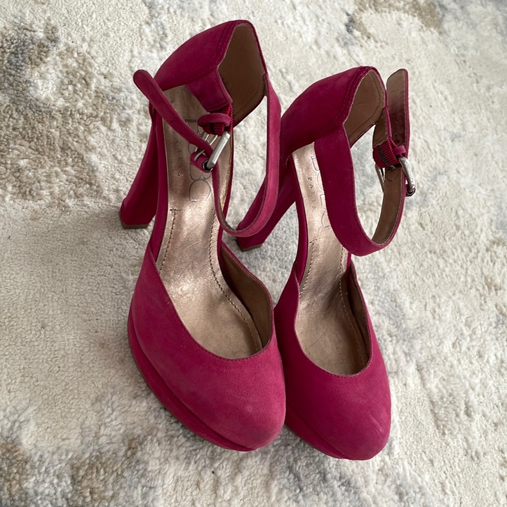 BCBG ankle strap platform heels, size 7